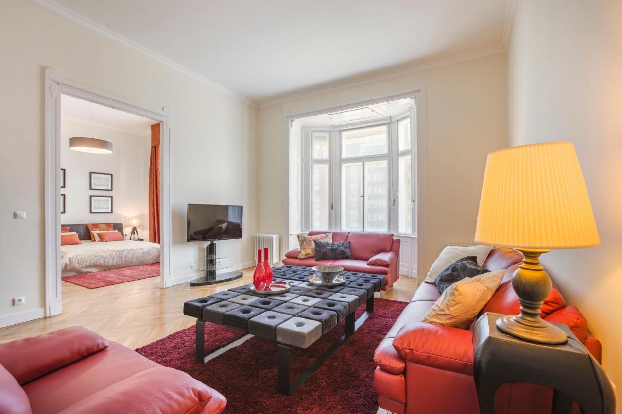 Modernized Unique Huge Central Apartment On 135Sqm Budapest Exterior foto